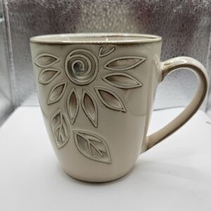 Daisy Chain Pfaltzgraff Floral Embossed Cream Mug, Beautiful, Elegant